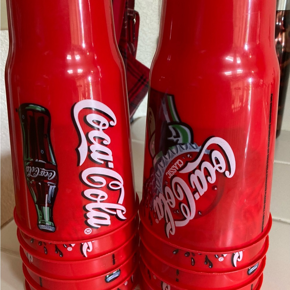 ♥️💚37 Collectable Coca-Cola Red Plastic Cups Set